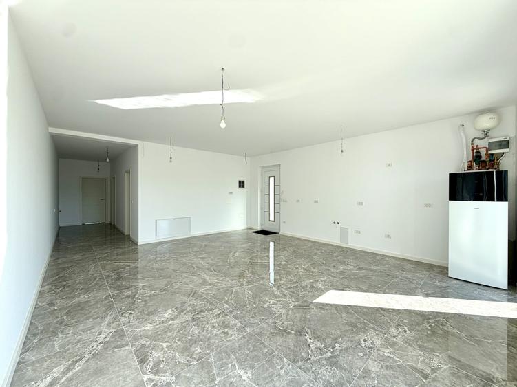 Duplex cu 3 camere cu Canalizare în Dumbrăvița
