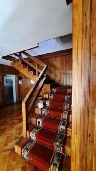 Casă individuală cu 6 camere cu Teren 435 Mp în Favorit