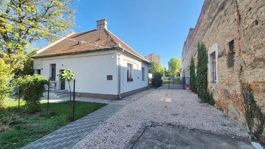 Casă individuală cu 4 camere cu Teren 1240 Mp în Griviței