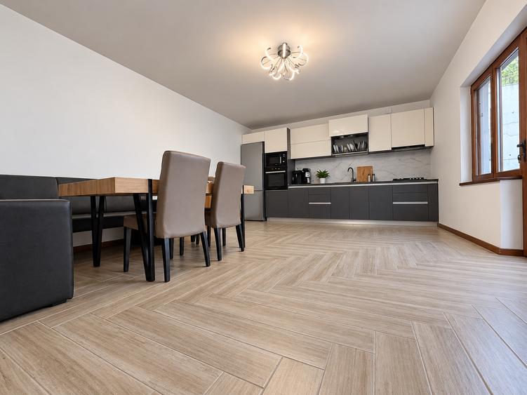 Casă individuală cu 6 camere cu Teren 211 Mp în Brăilița