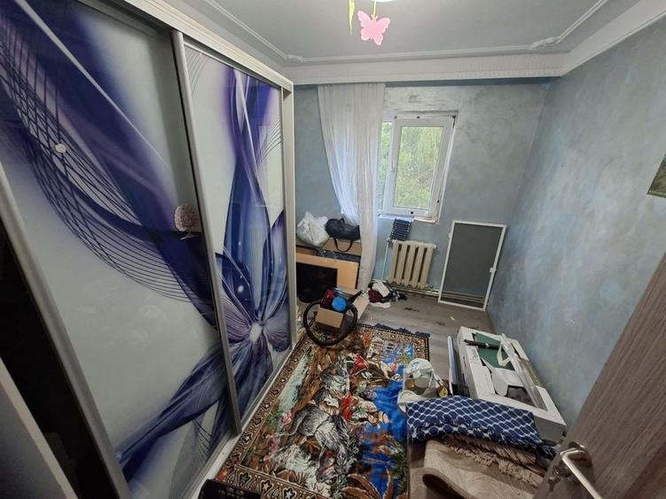 Apartament cu 3 camere semidecomandat în Dacia