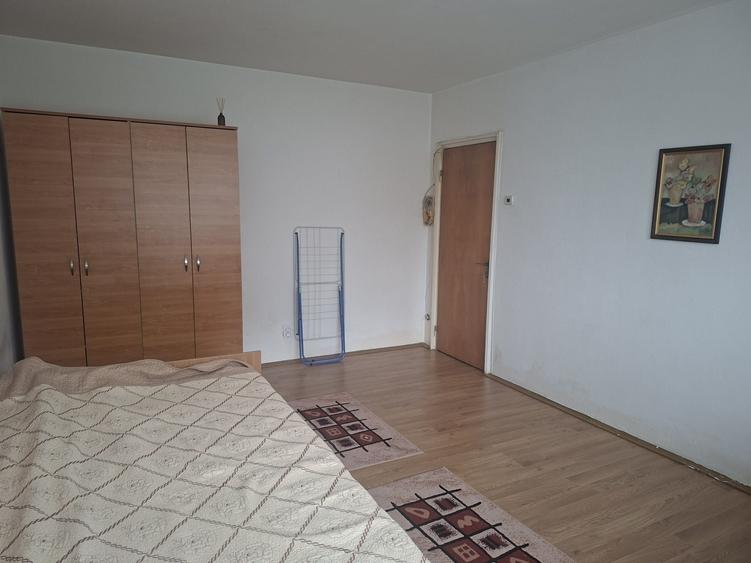 Garsonieră semidecomandată în Titan