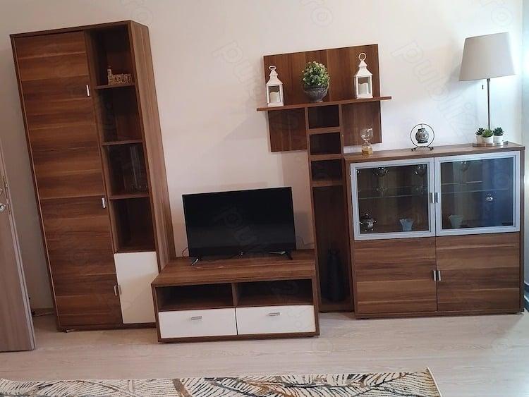 Garsonieră decomandată în Costin Georgian