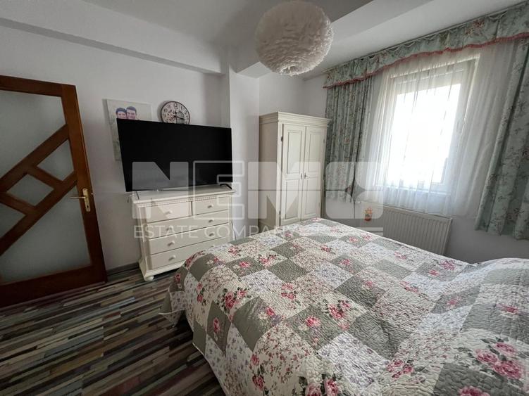 Apartament cu 4 camere decomandat, mobilat în Periferie