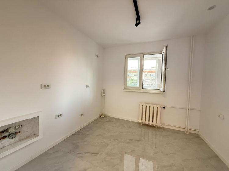 Apartament cu 3 camere decomandat în Ștefan cel Mare