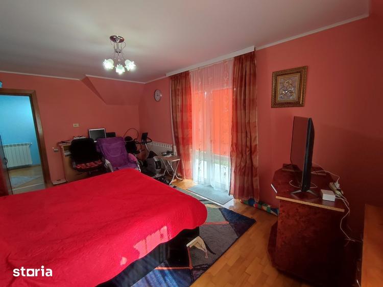 Casă cu 4 camere decomandat cu Teren 115500 Mp în Șotrile