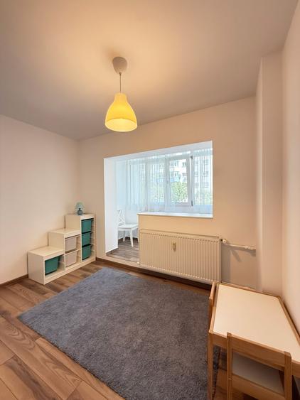 Apartament cu 4 camere decomandat în Rahova