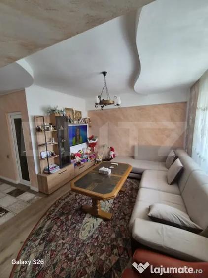 Apartament cu 3 camere decomandat în Burdujeni