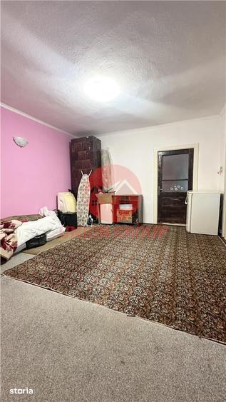 Casă cu 4 camere cu Teren 200 Mp în Viile Noi