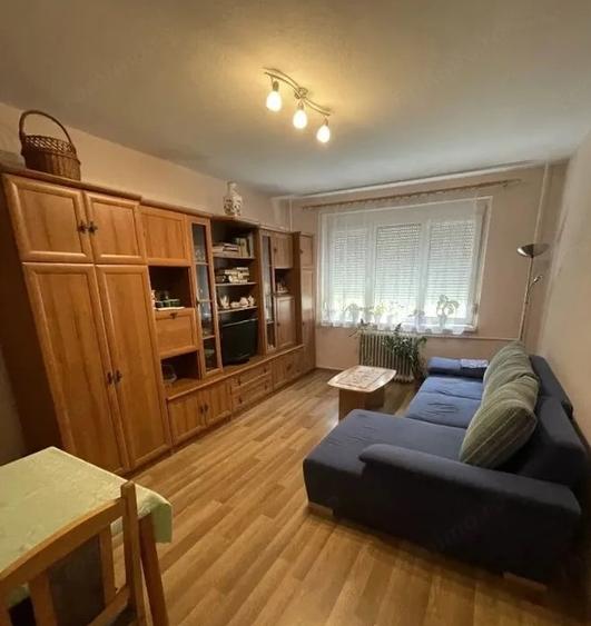 Apartament cu 2 camere decomandat în Blumăna