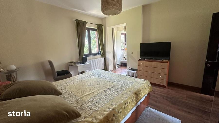 Casă cu 5 camere cu Teren 185 Mp în Vatra Luminoasă