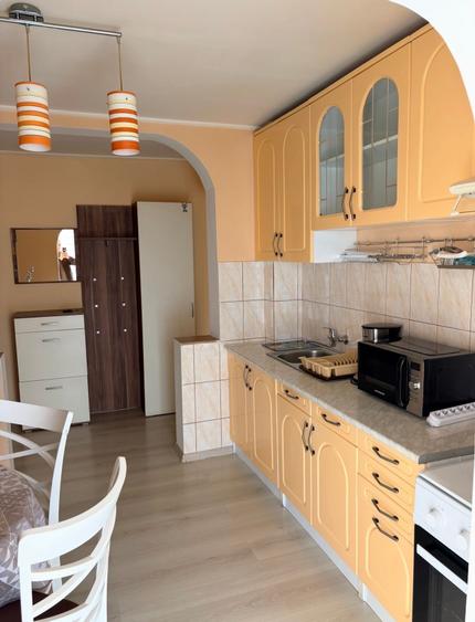 Apartament cu 2 camere decomandat în Ștrand