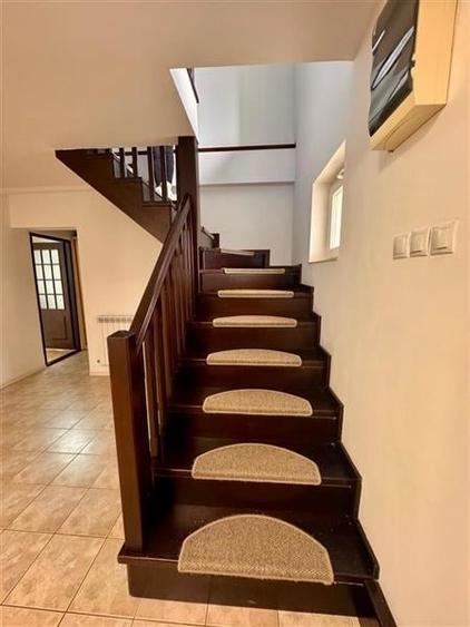 Casă individuală cu 4 camere cu Teren 1670 Mp în Bârnova