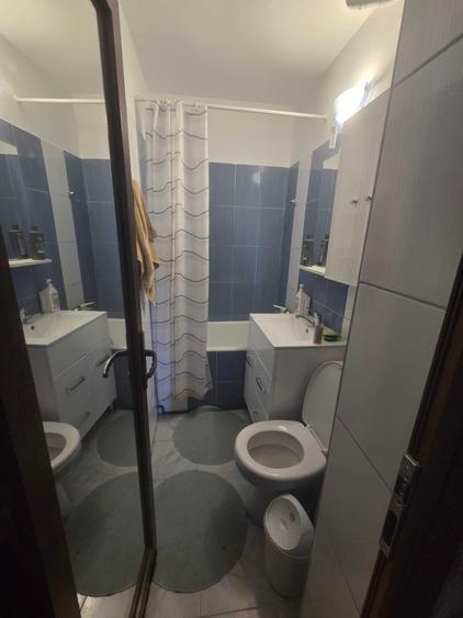 Apartament cu 3 camere decomandat în 9 Mai