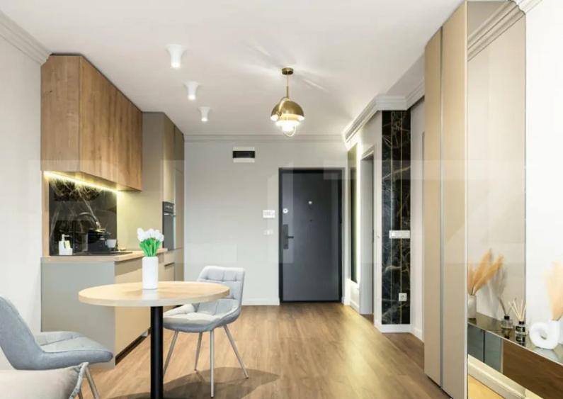 Apartament cu 3 camere decomandat în Central