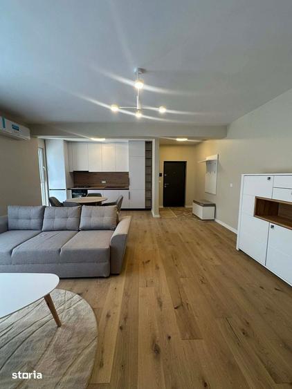 Apartament cu 2 camere semidecomandat în Solidarității