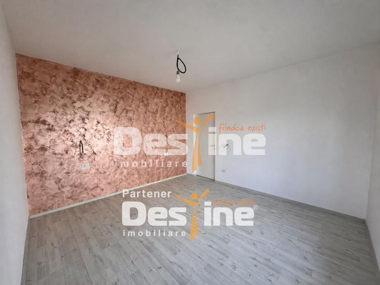 Casă individuală cu 4 camere cu Canalizare în Deal