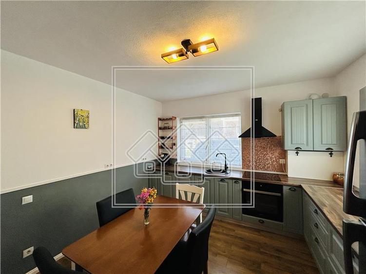 Duplex cu 4 camere cu Canalizare în Daia