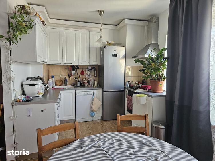 Apartament cu 2 camere decomandat în Titan