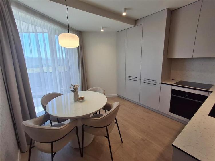 Apartament cu 2 camere semidecomandat în Exterior Sud