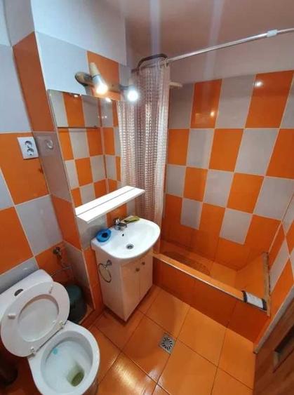 Apartament cu 3 camere decomandat în Gară