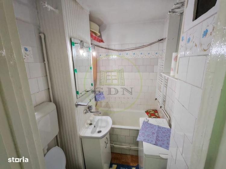 Garsonieră decomandată în Central