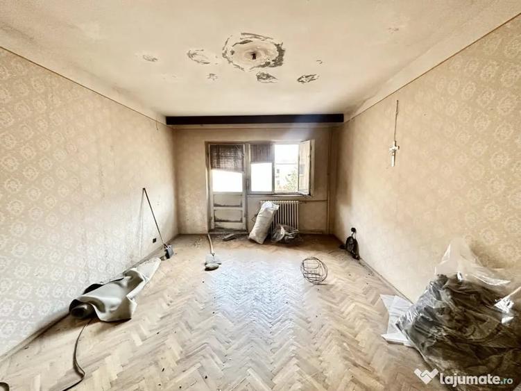 Apartament cu 3 camere decomandat în Soarelui