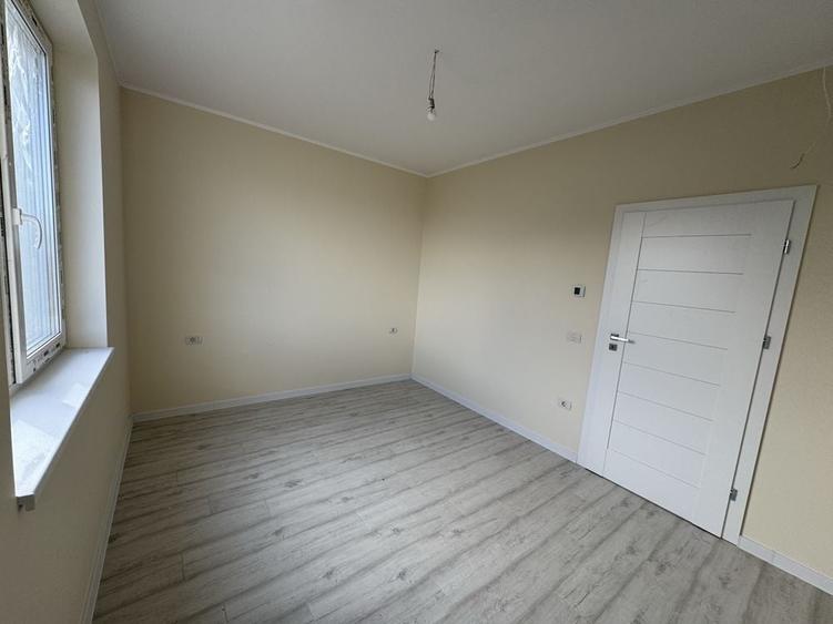 Casă cu 3 camere în Bucovăț