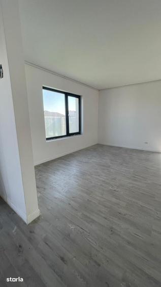 Casă cu 3 camere cu Teren 440 Mp în Domnești