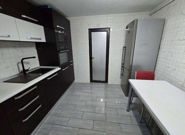 Apartament cu 2 camere semidecomandat în Unirii Sud