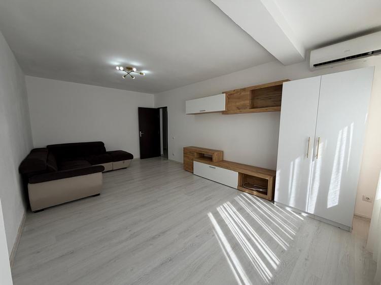 Apartament cu 3 camere decomandat în 1 Decembrie 1918