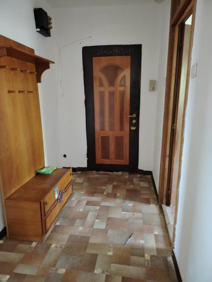 Apartament cu 3 camere decomandat în Aradul Nou