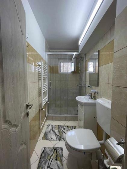 Apartament cu 2 camere semidecomandat, mobilat în Tomis Nord