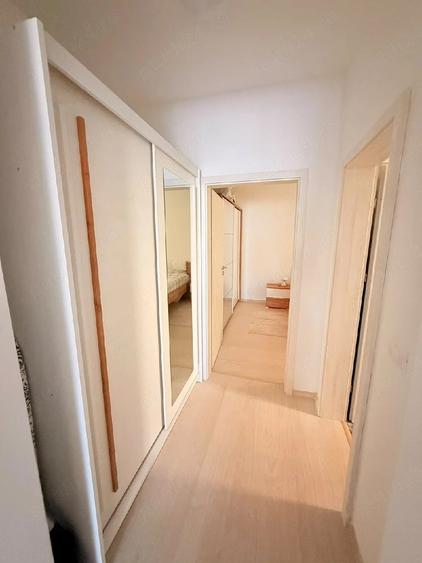 Apartament cu 2 camere semidecomandat în Giroc
