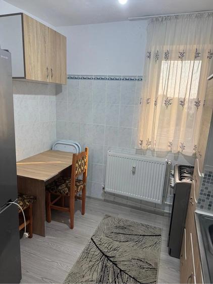 Apartament cu 2 camere decomandat în Micro 14
