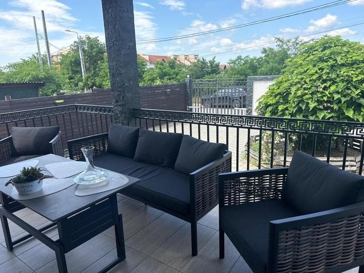 Casă cu 4 camere în Central