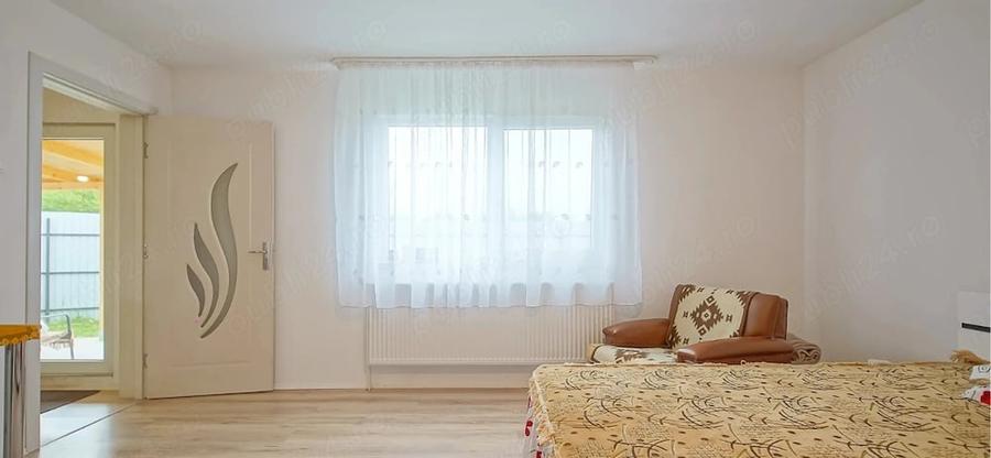 Casă cu 2 camere cu Teren 416 Mp în Exterior Vest