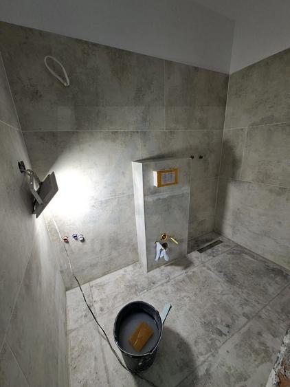 Apartament cu 3 camere decomandat în Cristian