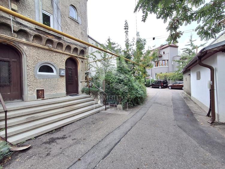 Apartament cu 2 camere semidecomandat în Eminescu