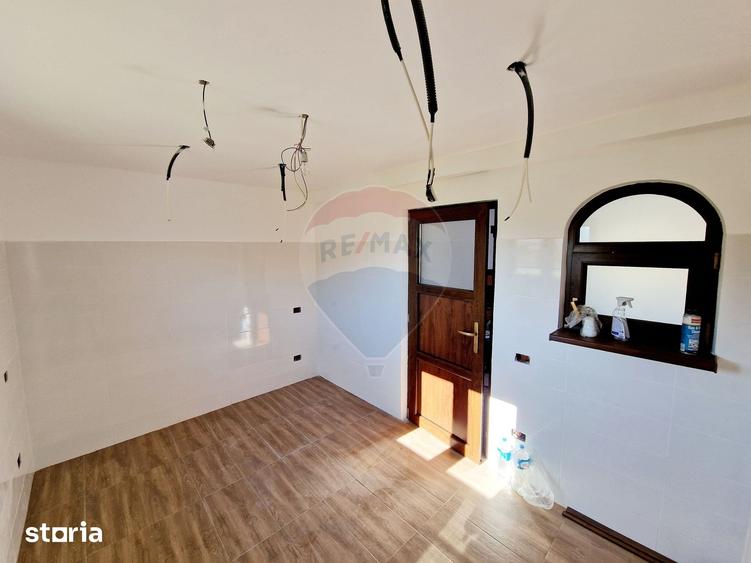 Casa / Vila cu 8 camere de vanzare in zona Balaur - 18
