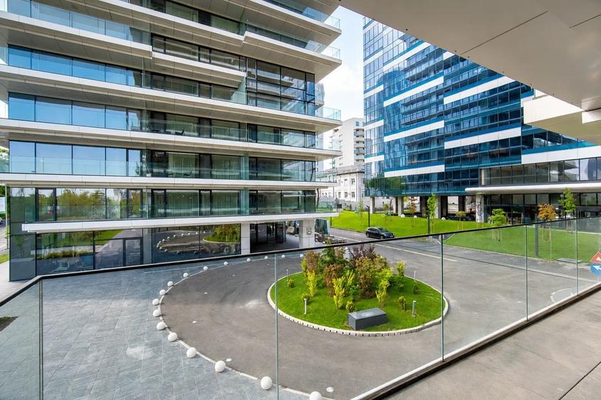Apartament cu 3 camere decomandat în Floreasca
