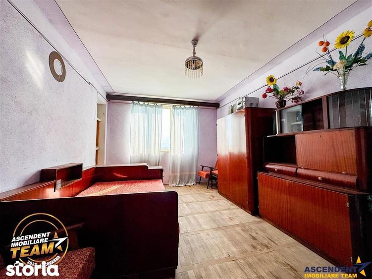 Apartament cu 2 camere decomandat în Simeria