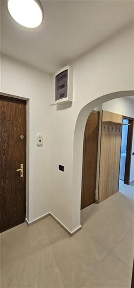 Apartament cu 2 camere decomandat, mobilat în Județean