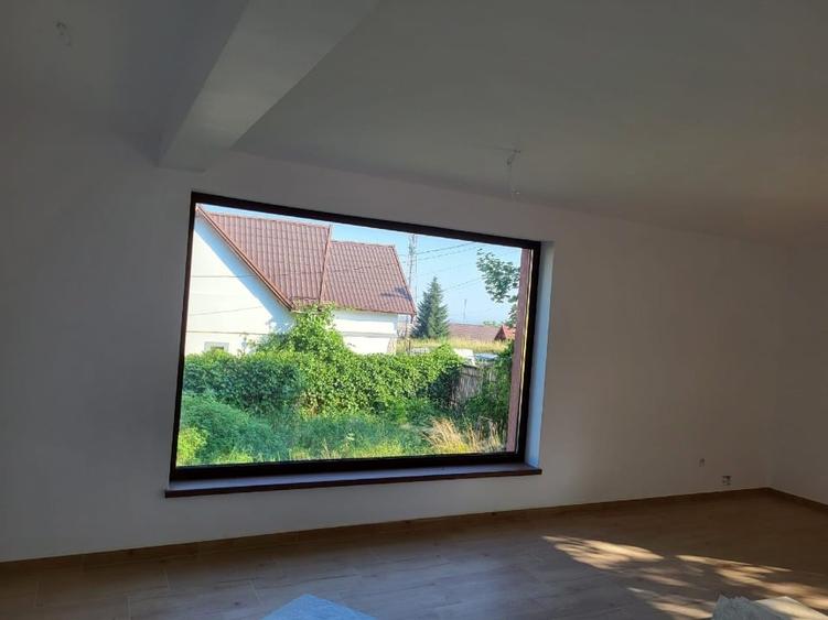Casă individuală cu 5 camere cu Teren 590 Mp în Bunloc