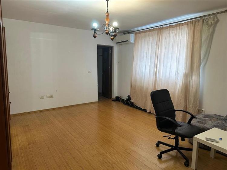 Apartament cu 2 camere semidecomandat în Romană