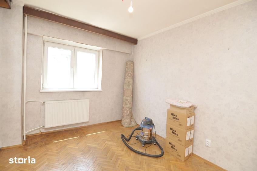 Apartament cu 4 camere decomandat în Grivița