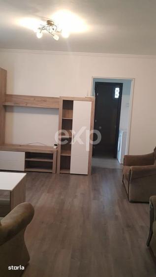 Apartament cu 2 camere semidecomandat, mobilat în Calea București