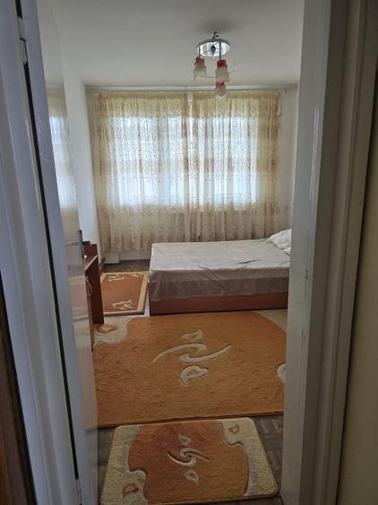 Apartament cu 2 camere semidecomandat în Calea București