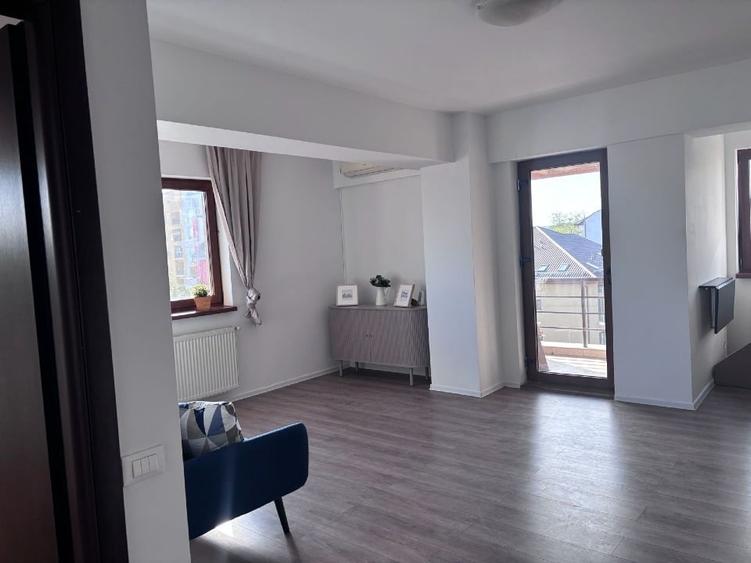 Apartament cu 2 camere semidecomandat, mobilat în Lujerului