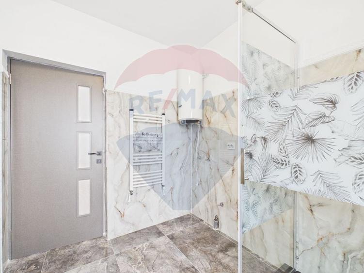 Casă individuală cu 5 camere cu Teren 457 Mp în Dobreni